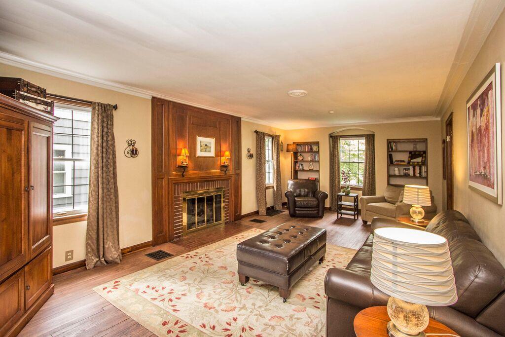 211 North Cassingham Road Columbus, OH 43209 - Photo 4 of 29 Gallery Image 4