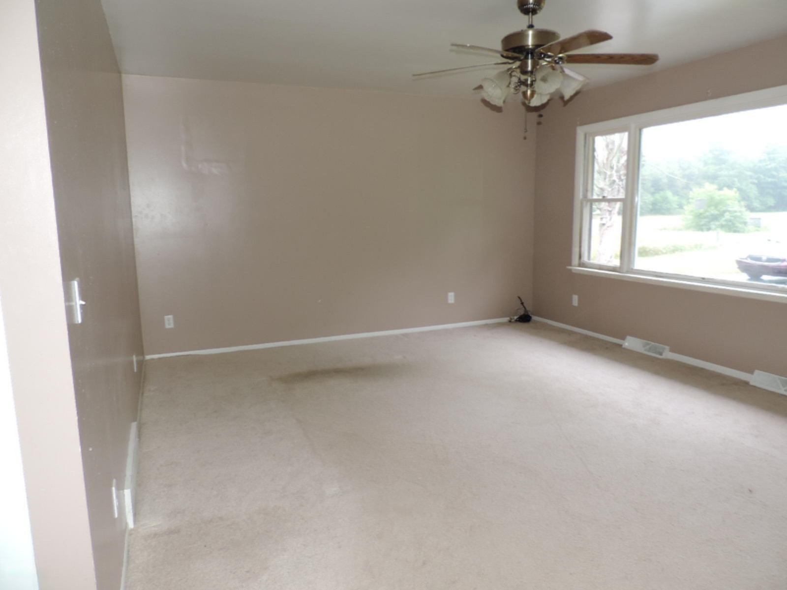 5860 Clymer Road Coloma, MI 49038 - Photo 3 of 19 263-429365 - living room2