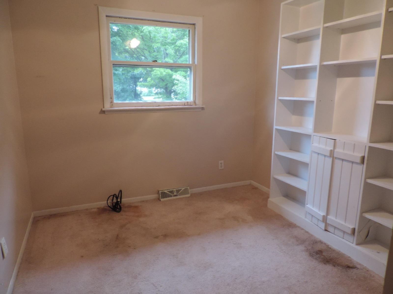 5860 Clymer Road Coloma, MI 49038 - Photo 8 of 19 263-429365 - bdrm 1