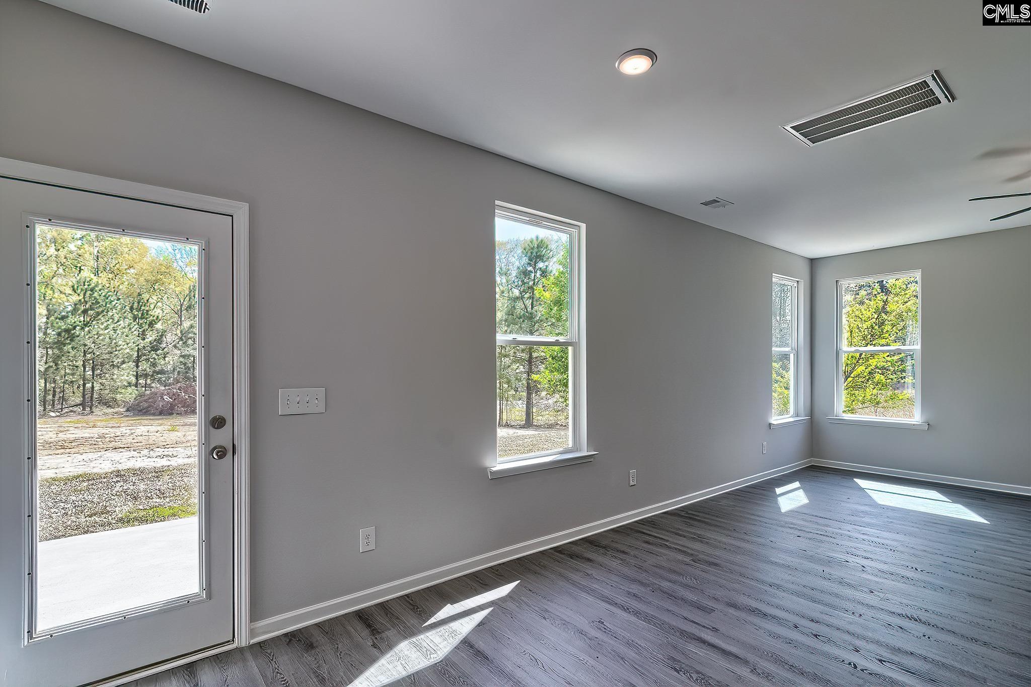 277 Eastover Road Eastover, SC 29044 - Photo 10 of 33