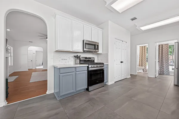 $489,900 | 7411 Stonesfield Place, Spring, TX 77389
