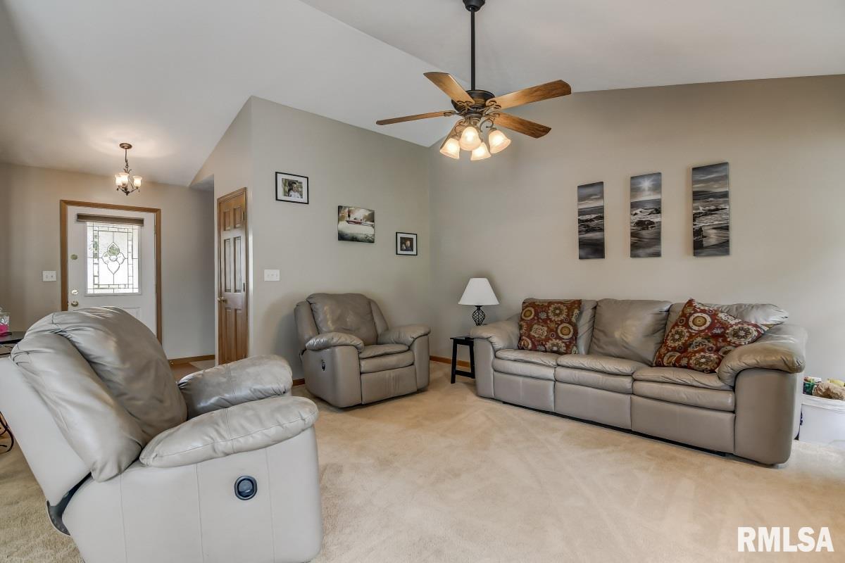 4214 South 2nd Street Springfield, IL 62703 - Photo 3 of 39 Gallery Image 3
