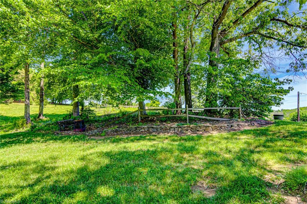 5825 Beaver Hill Lane Oak Ridge, NC 27310 - Photo 5 of 29