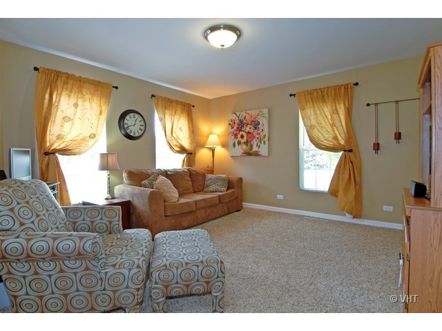 5N631 Hanson Road St. Charles, IL 60175 - Photo 2 of 16
