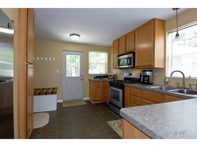5N631 Hanson Road St. Charles, IL 60175 - Photo 5 of 16
