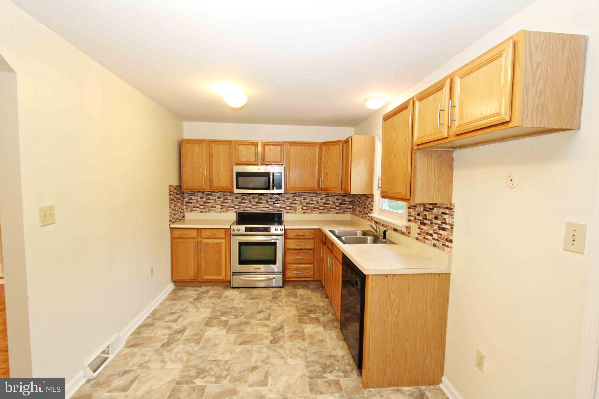 607 Gap Road Lewisberry, PA 17339 - Photo 14 of 33 Kitchen
