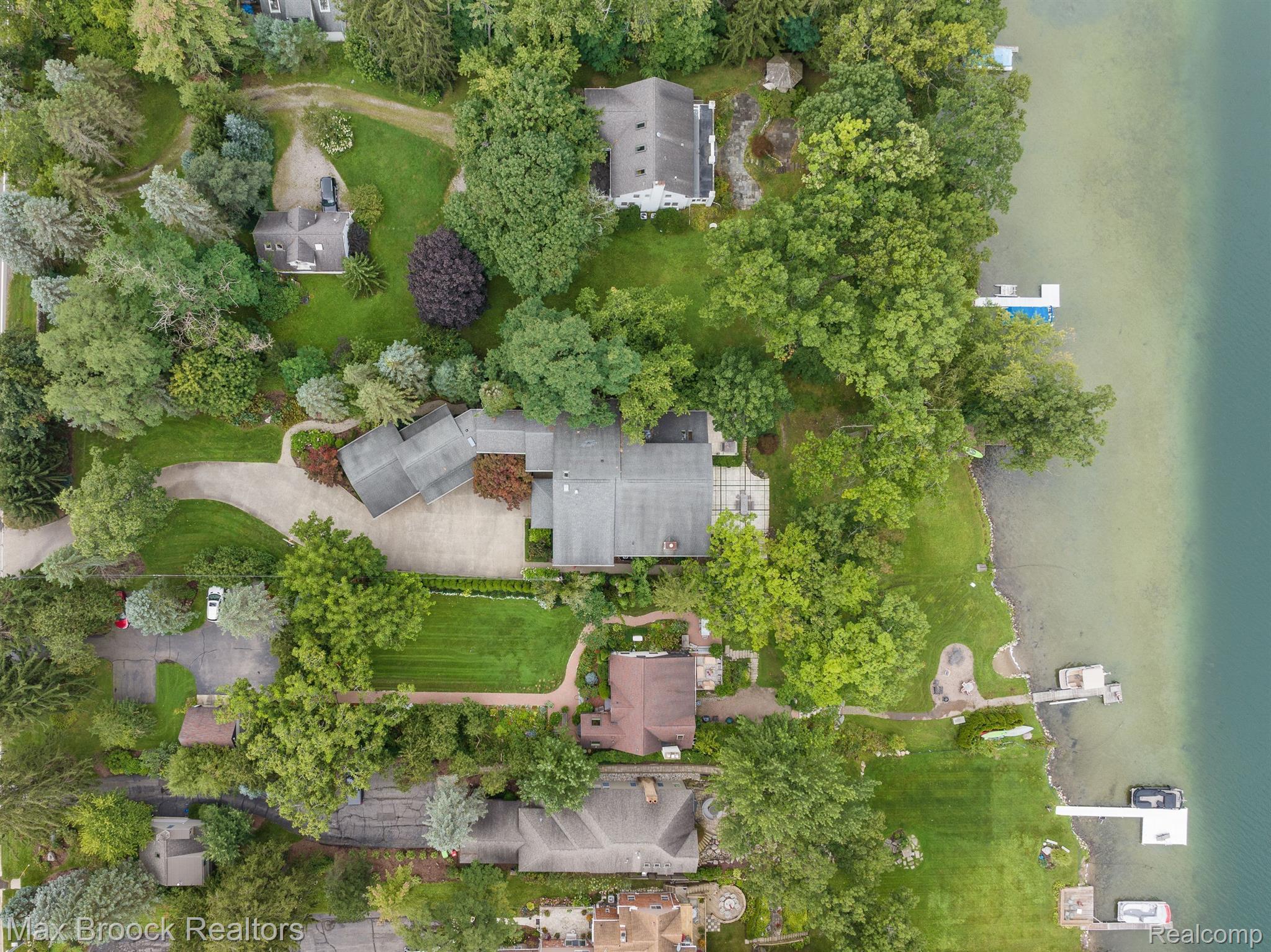 6530 Commerce Road West Bloomfield, MI 48324 - Photo 40 of 41 Gallery Image 40