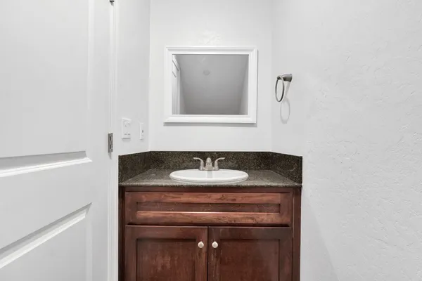 $1,170,000 | 5454 West Fairmont Avenue, Fresno, CA 93722