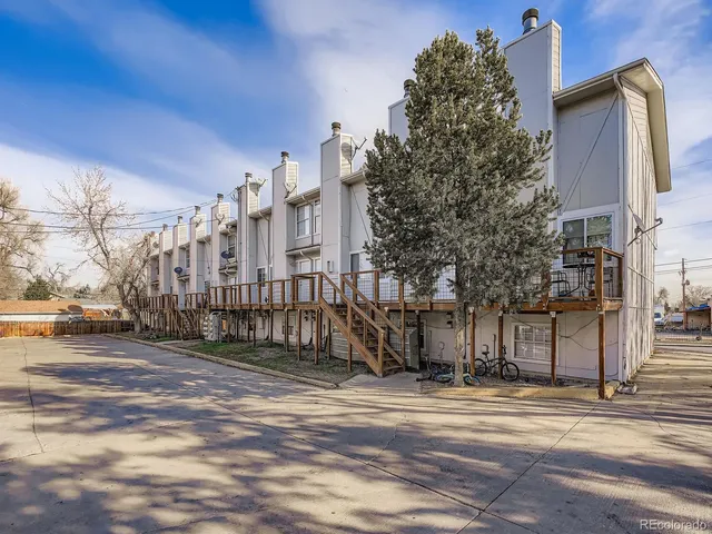 a view of a large building