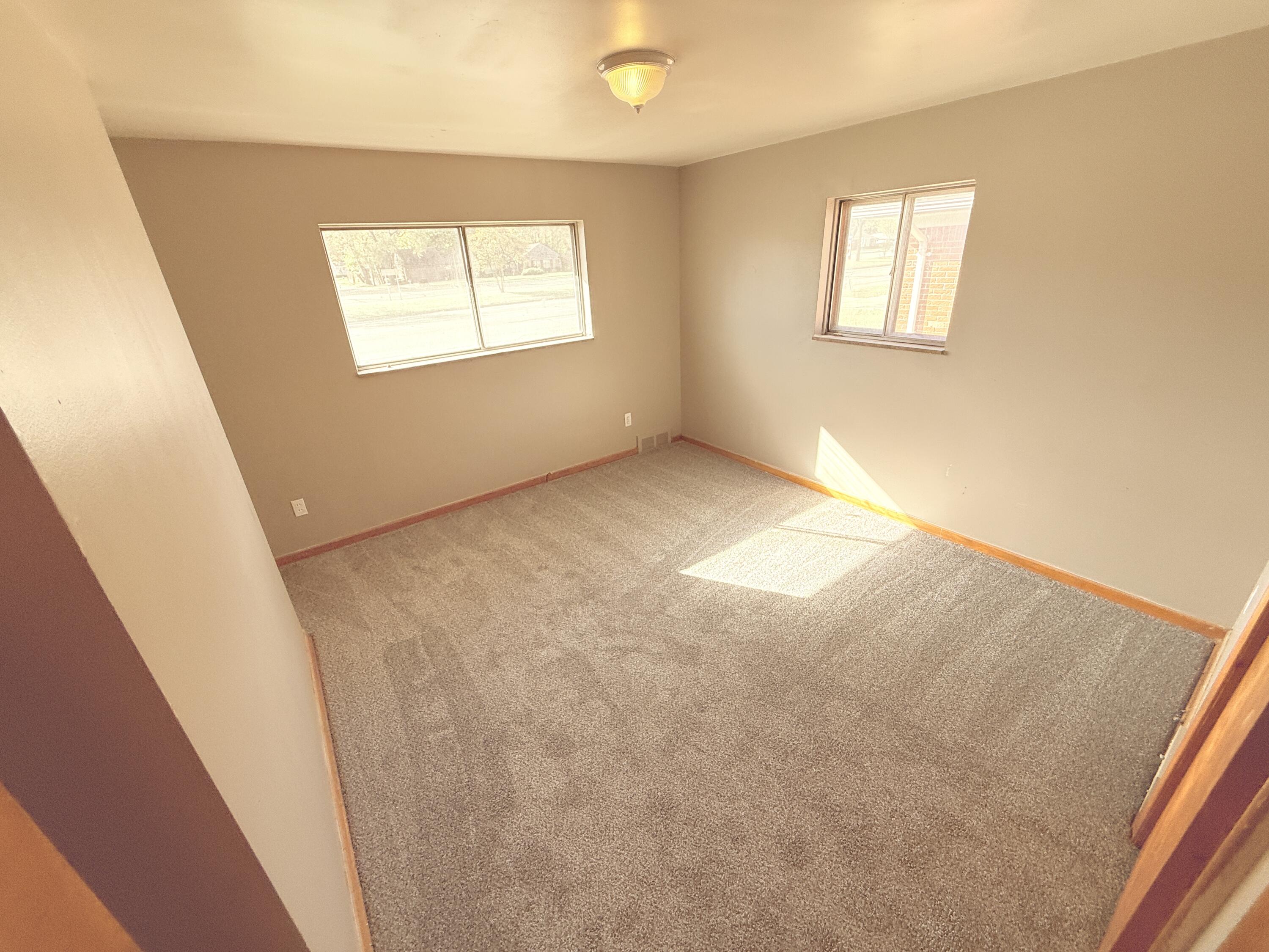 16475 East 8 Mile Road Eastpointe, MI 48021 - Photo 4 of 13 IMG_9797