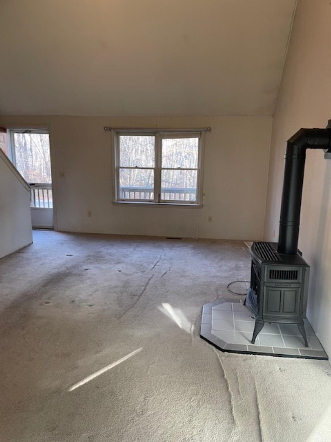 9 Donovan Drive Derry, NH 03038 - Photo 7 of 10