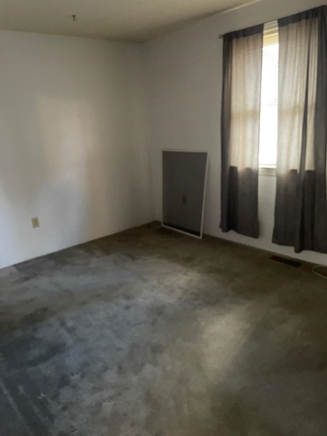 9 Donovan Drive Derry, NH 03038 - Photo 9 of 10