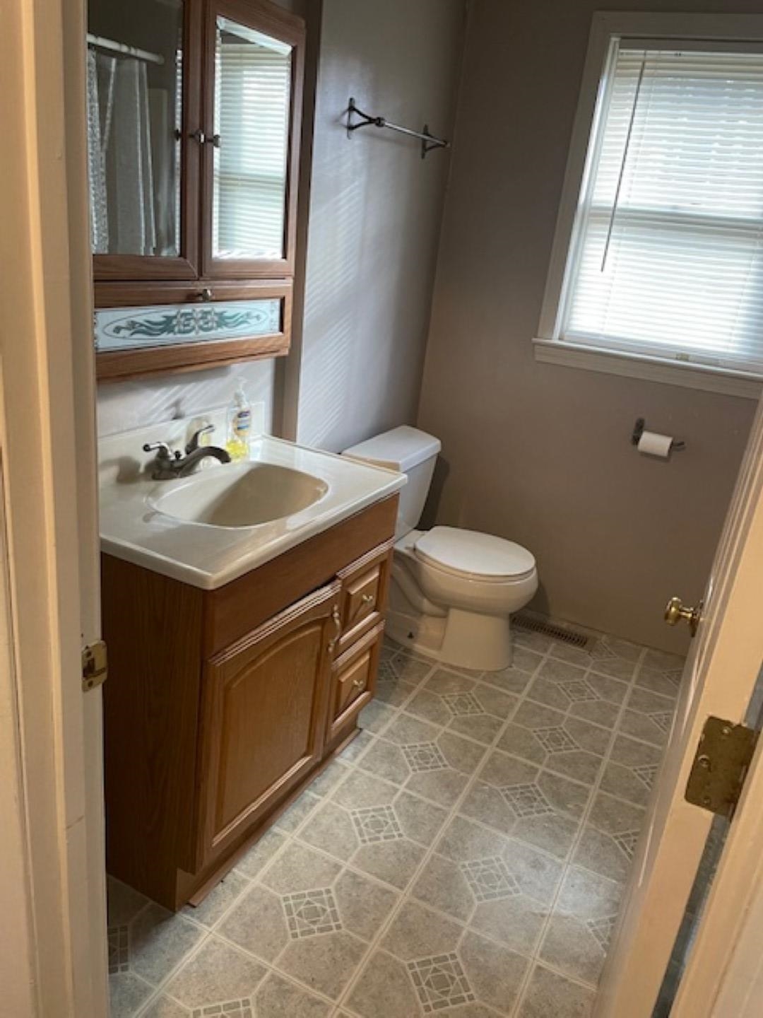 9 Donovan Drive Derry, NH 03038 - Photo 10 of 10