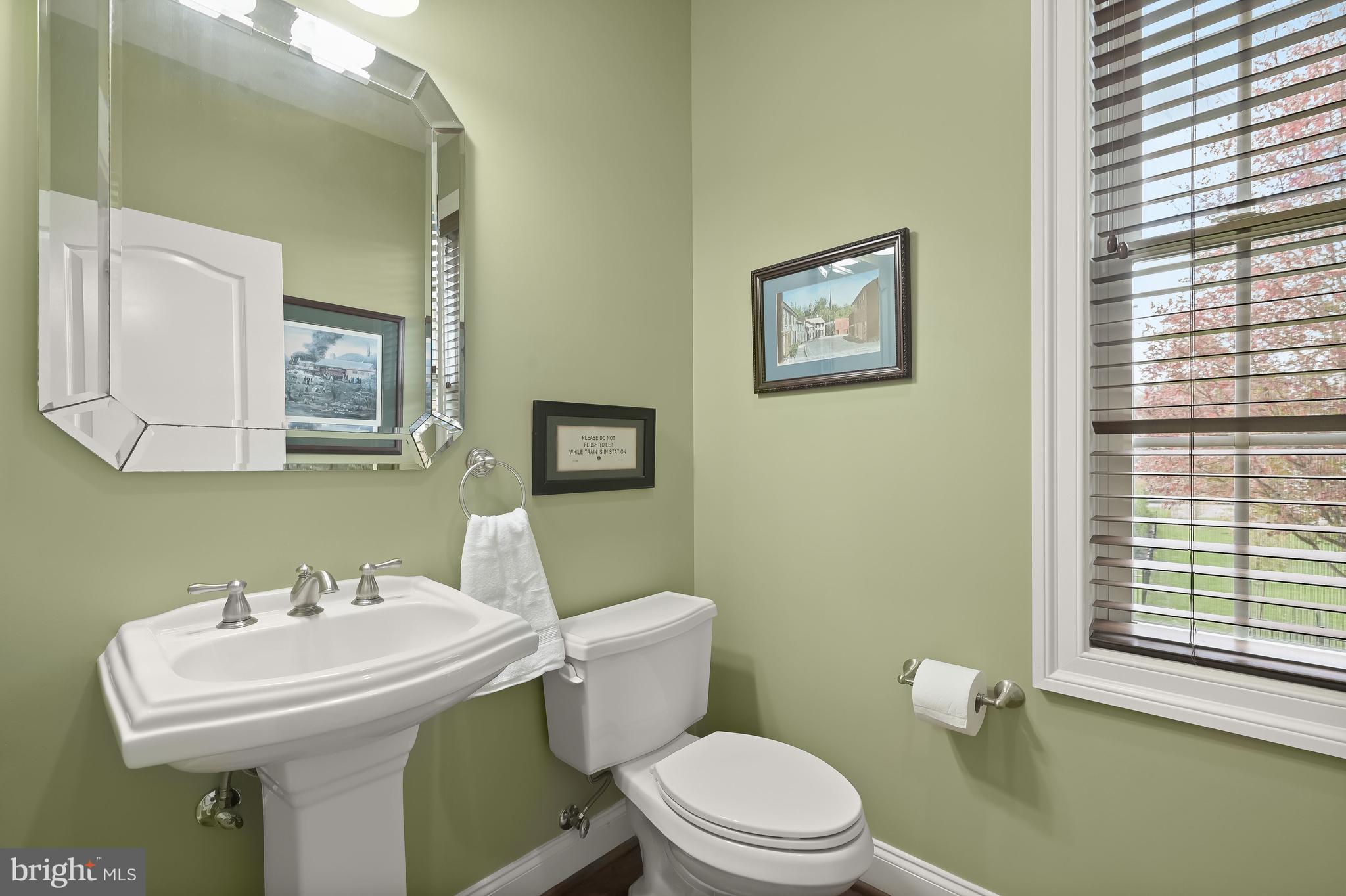 12068 Open Run Road Ellicott City, MD 21042 - Photo 32 of 68 Powder Room