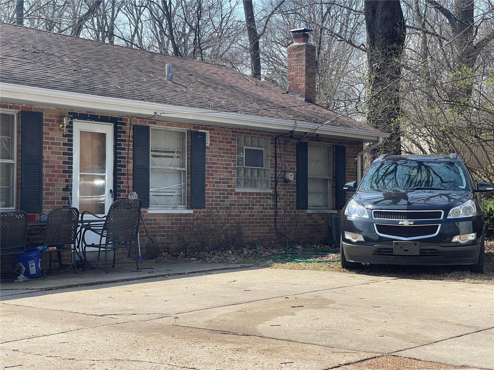 635 Southeast Chambers Road St. Louis, MO 63137 - Photo 5 of 6
