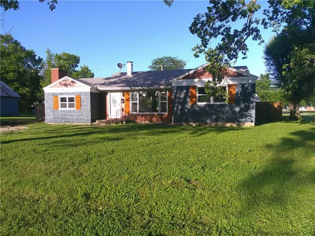 $169,000 | 609 North 7th Street, Humboldt, KS 66748