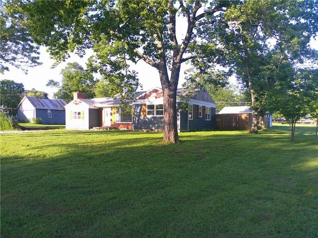 $169,000 | 609 North 7th Street, Humboldt, KS 66748