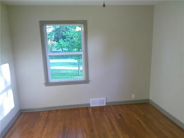 $169,000 | 609 North 7th Street, Humboldt, KS 66748