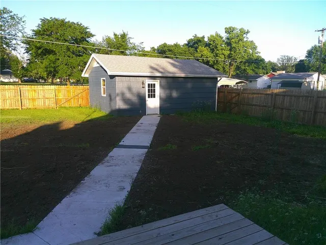 $169,000 | 609 North 7th Street, Humboldt, KS 66748