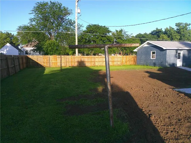 $169,000 | 609 North 7th Street, Humboldt, KS 66748