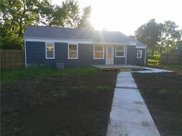 $169,000 | 609 North 7th Street, Humboldt, KS 66748