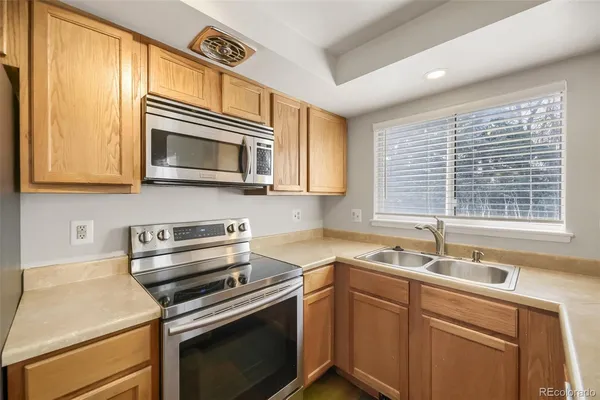 $559,000 | 9830 West Chenango Avenue, Littleton, CO 80123