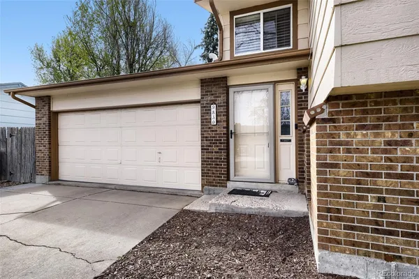 $559,000 | 9830 West Chenango Avenue, Littleton, CO 80123