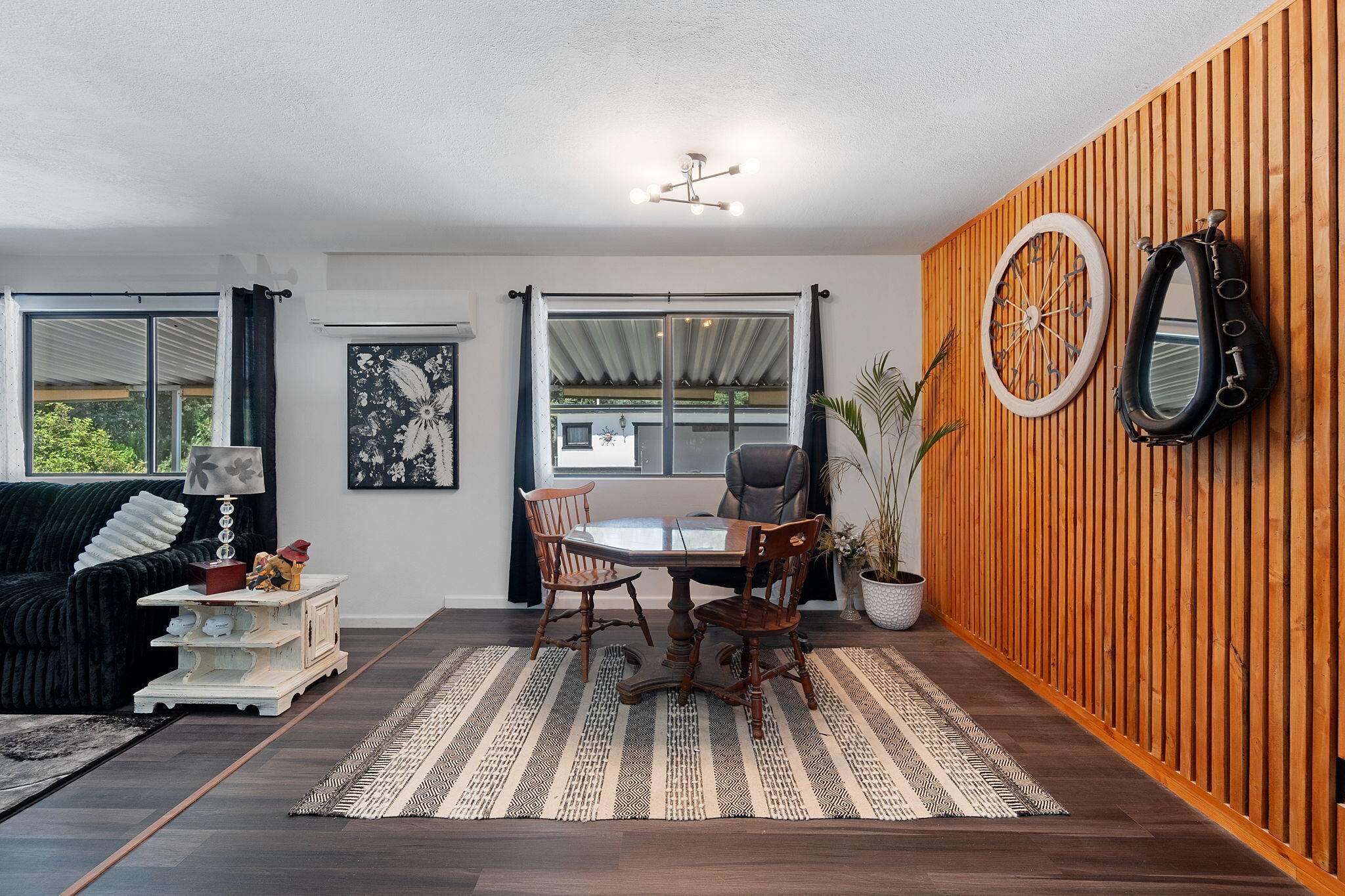 10390 October Lane Redding, CA 96003 - Photo 11 of 94 Dining Area