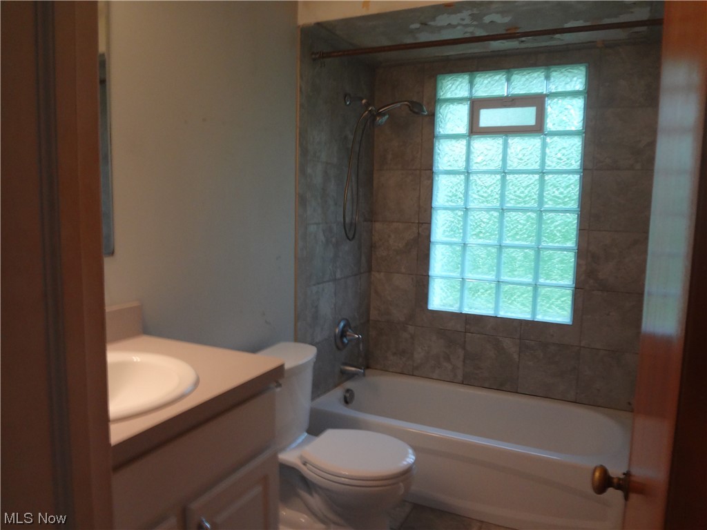 38545 Bainbridge Road Solon, OH 44139 - Photo 10 of 12 Gallery Image 10