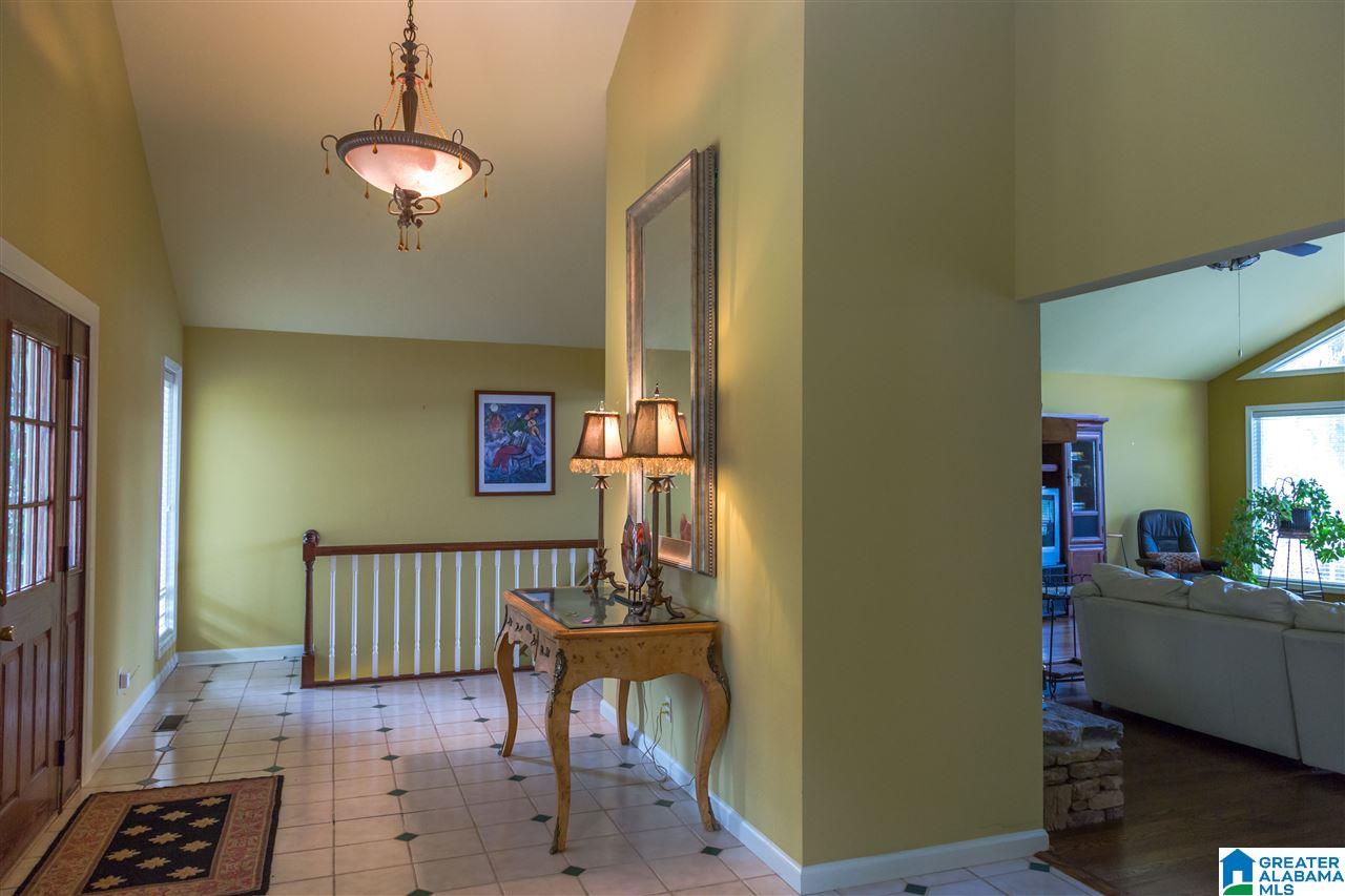 105 West Sunset Boulevard Oneonta, AL 35121 - Photo 4 of 47