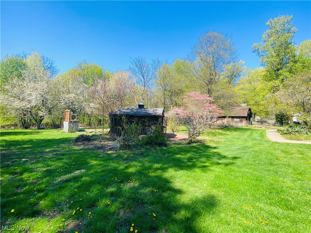 10095 Johnnycake Ridge Road Painesville, OH 44077 - Photo 4 of 34