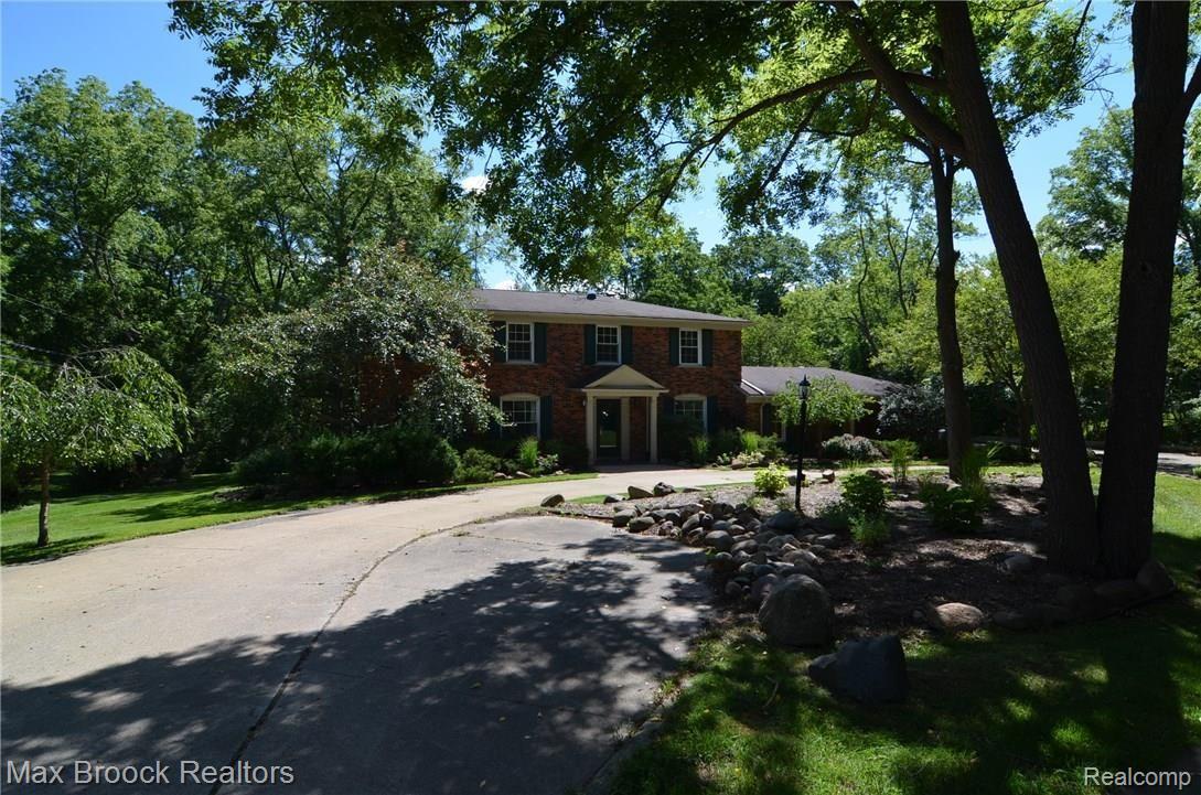 6035 North Rochester Road Rochester, MI 48306 - Photo 7 of 42 DSC_0003.JPG
