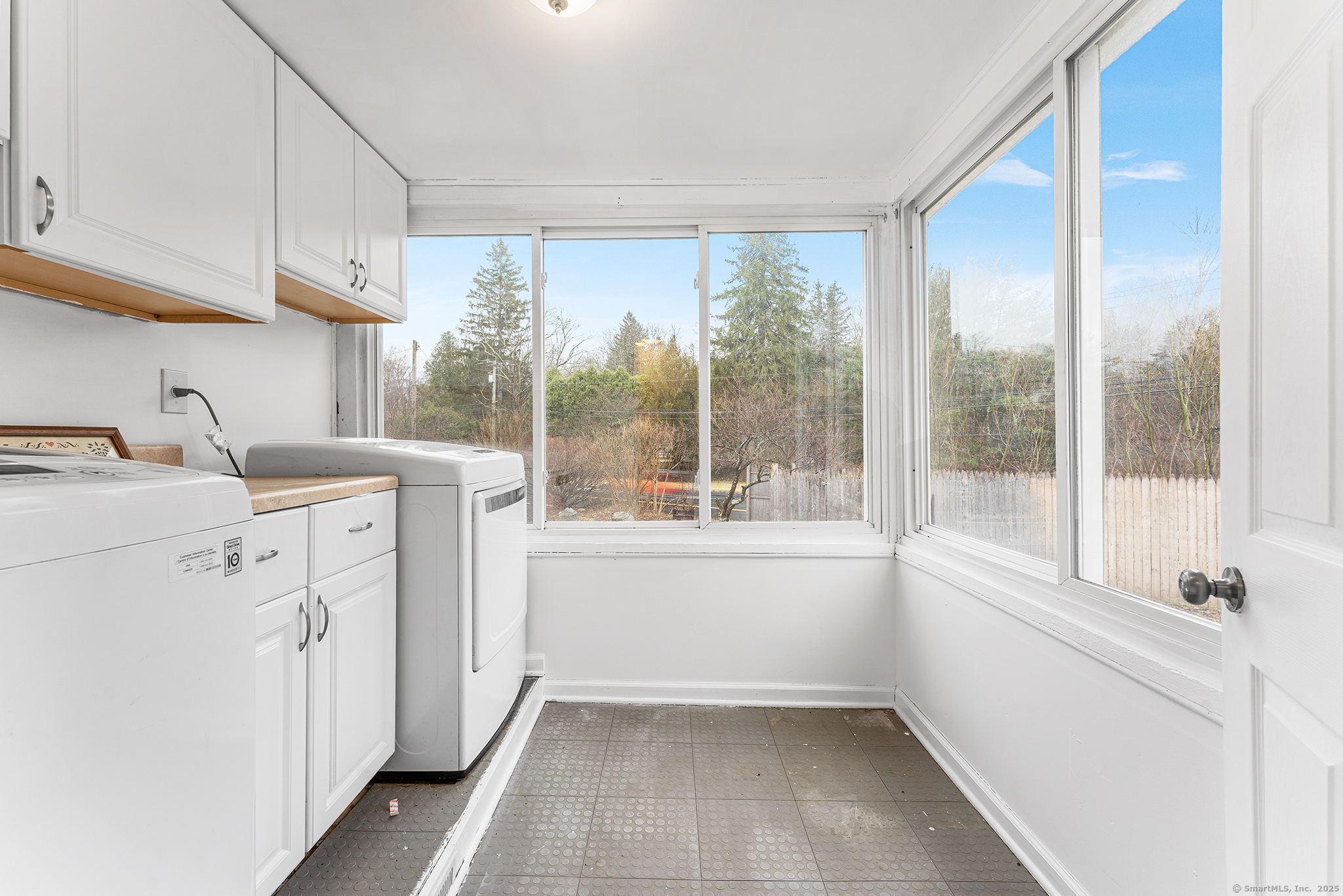 20 Georgetown Road Weston, CT 06883 - Photo 16 of 30 a view of a kitchen with electric appliances