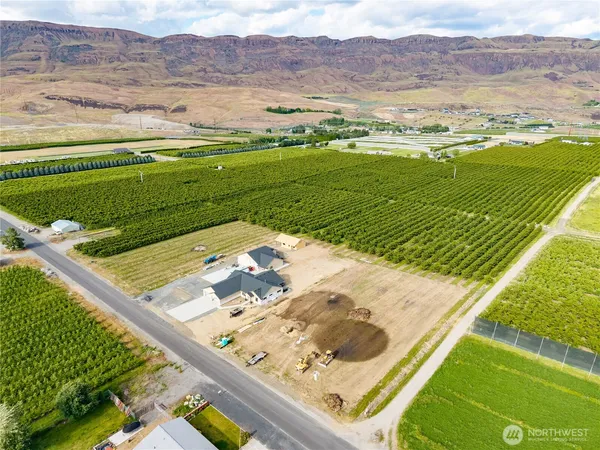 $1,374,450 | 513 South Webb Avenue, East Wenatchee, WA 98802