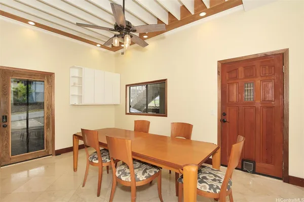 $3,800 | 3135 Kalihi Street, Unit K, Honolulu, HI 96819