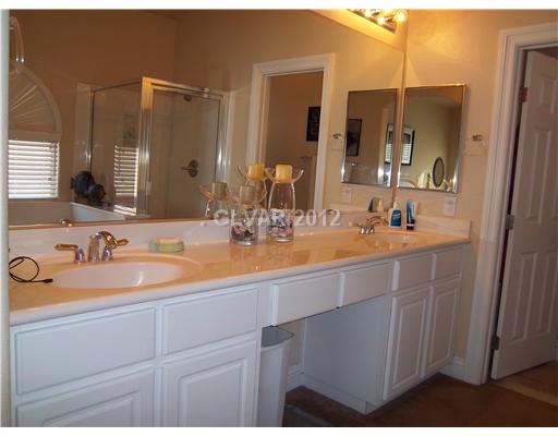1603 Cattle Ranch Place Henderson, NV 89002 - Photo 7 of 25 Master Bath/Spa. 1603 CATTLE RANCH PLACE HENDERSON HOME FOR SALE