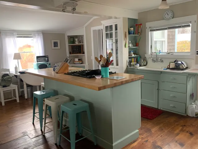 $875,000 | 42 Thistle Lane, Long Island, ME 04050