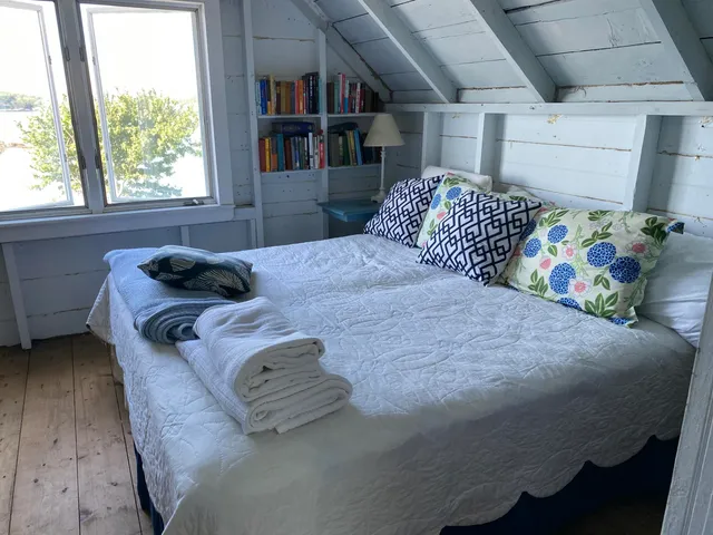 $875,000 | 42 Thistle Lane, Long Island, ME 04050