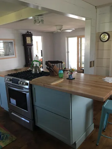 $875,000 | 42 Thistle Lane, Long Island, ME 04050