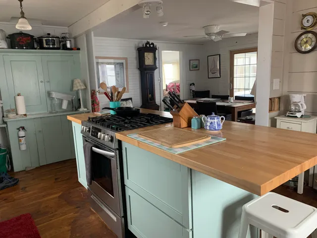 $875,000 | 42 Thistle Lane, Long Island, ME 04050