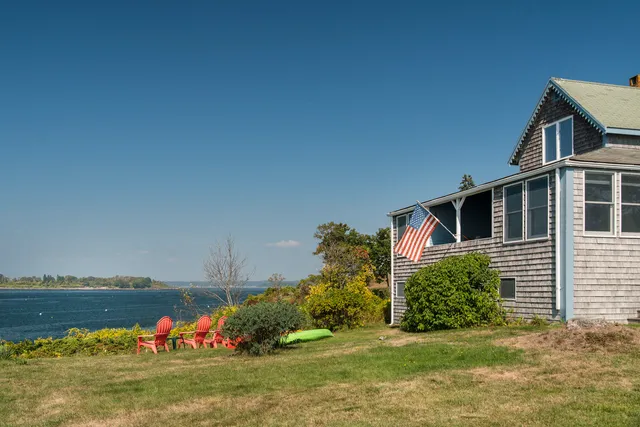 $875,000 | 42 Thistle Lane, Long Island, ME 04050