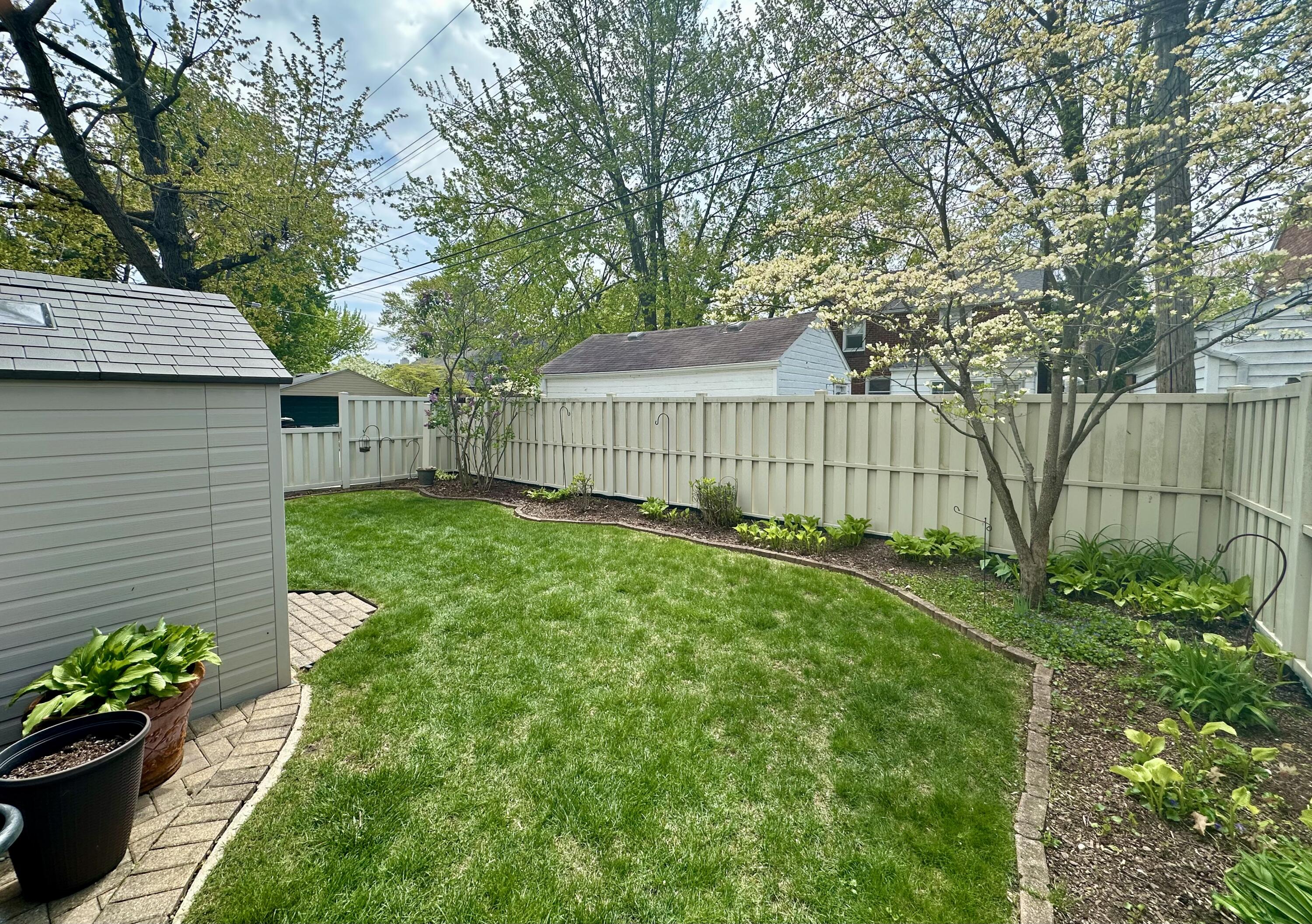 1953 Oxford Road Grosse Pointe, MI 48236 - Photo 10 of 34 Backyard