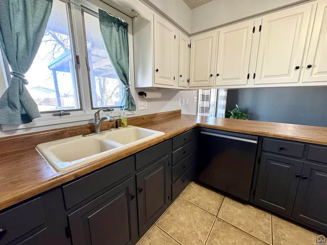 $209,000 | 420 North Freeborn Street, Marion, KS 66861