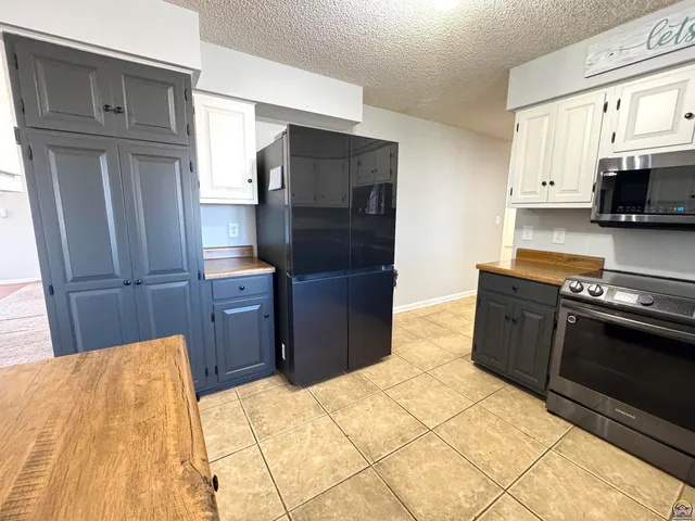 $209,000 | 420 North Freeborn Street, Marion, KS 66861