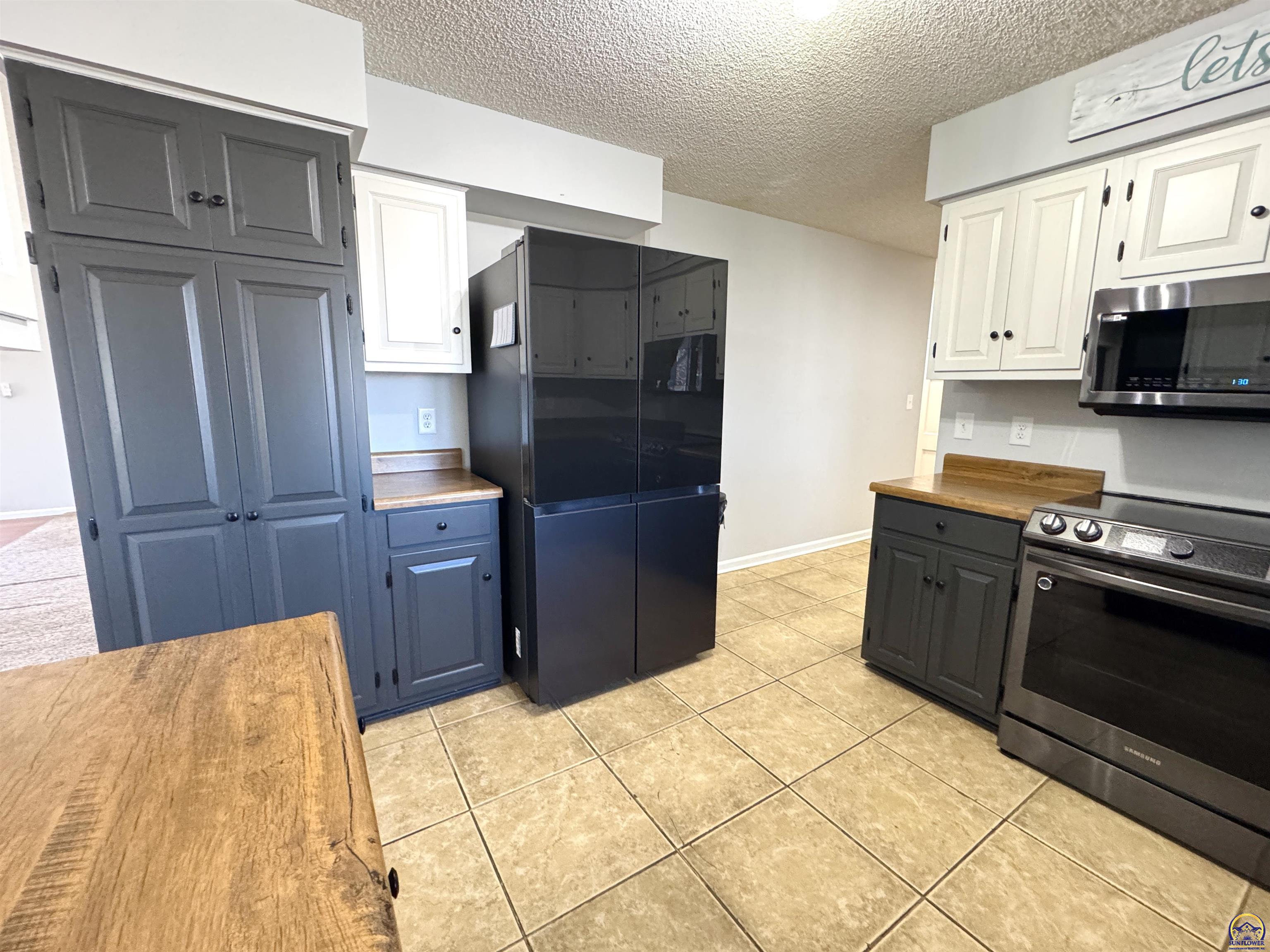 420 North Freeborn Street Marion, KS 66861 - Photo 14 of 47