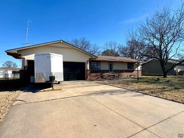 $209,000 | 420 North Freeborn Street, Marion, KS 66861