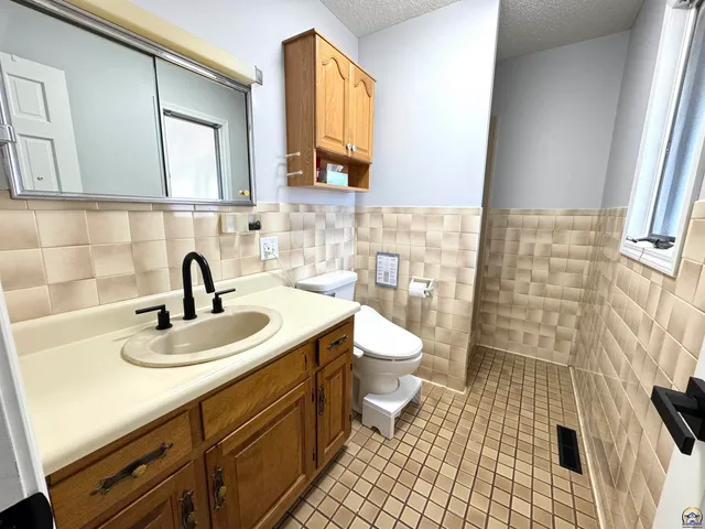 $209,000 | 420 North Freeborn Street, Marion, KS 66861