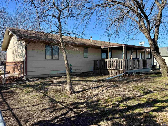 $209,000 | 420 North Freeborn Street, Marion, KS 66861