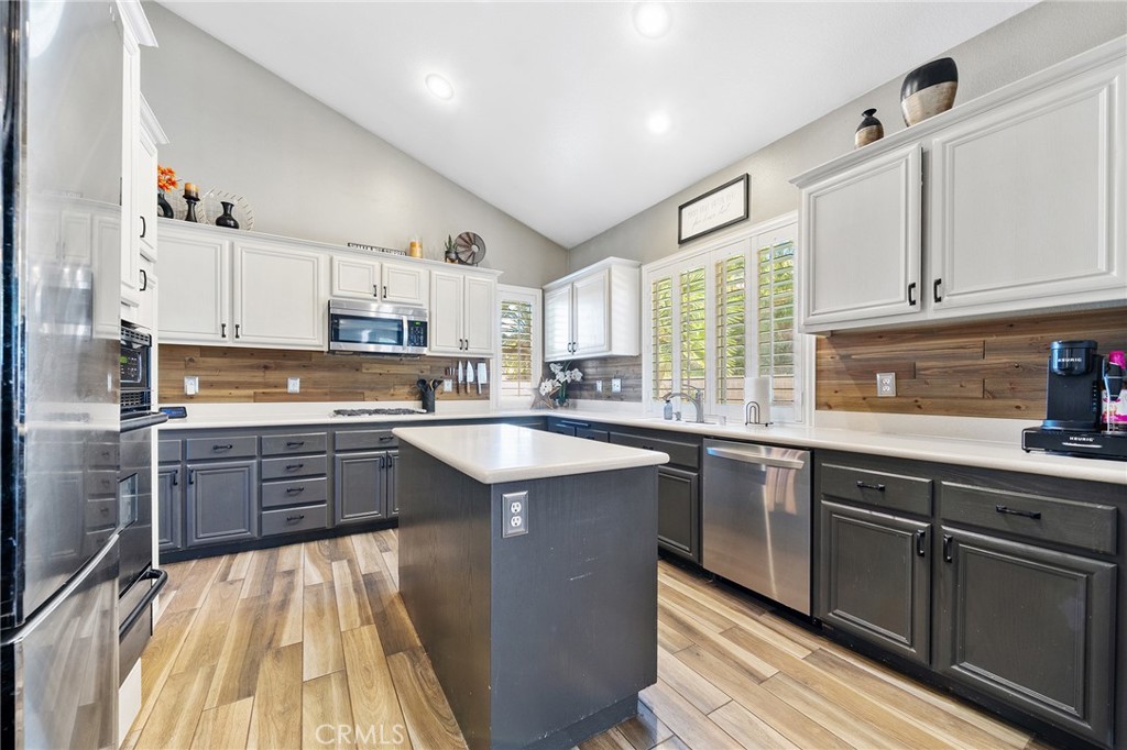 36232 Village Road Yucaipa, CA 92399 - Photo 13 of 34