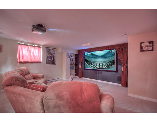 118 Wolcott Road Milton, MA 02186 - Photo 13 of 26 Gallery Image 13